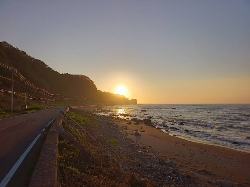 夕日の沈む積丹の海
