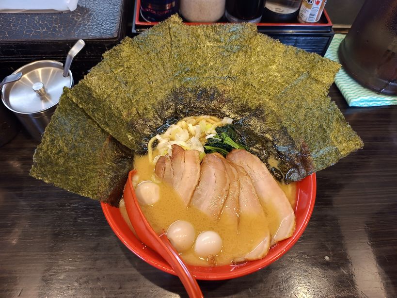 富士家系 直壱家:全部乗せ
